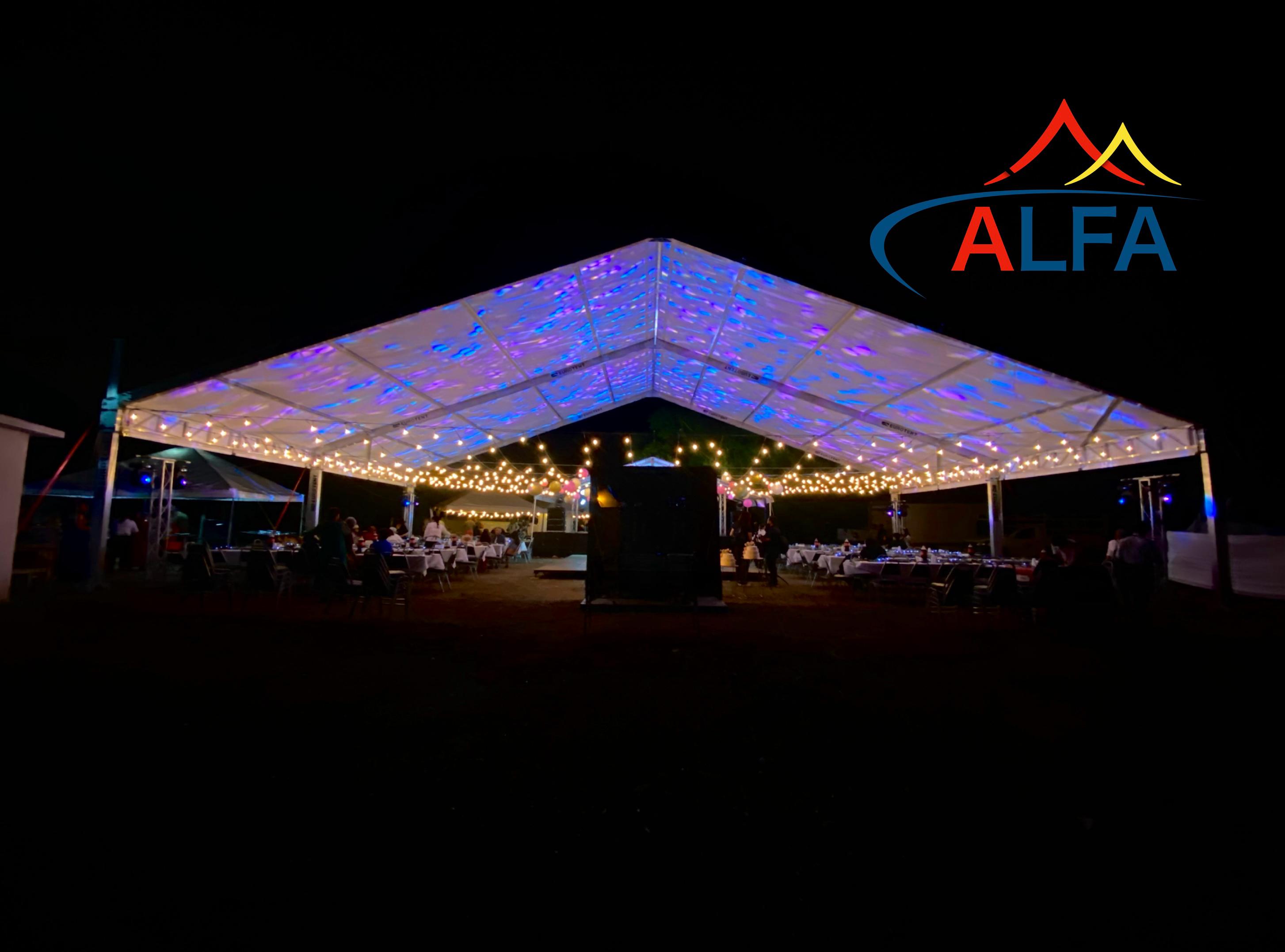 Carpa con iluminación LED nocturna